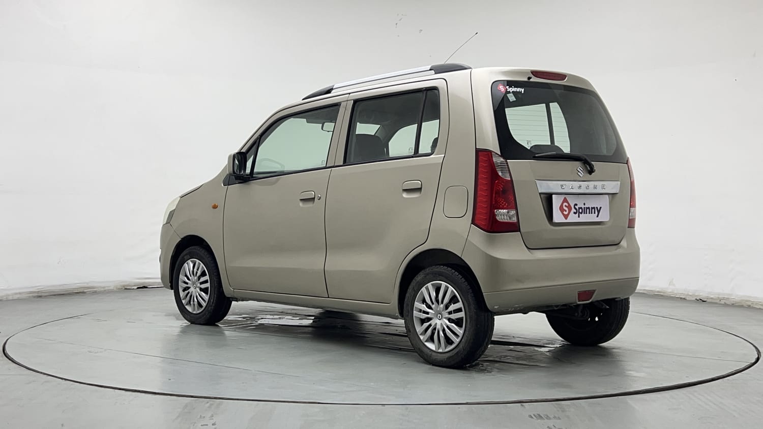 Used 2013 Maruti Suzuki Wagon R VXI Petrol Manual exterior LEFT REAR CORNER VIEW
