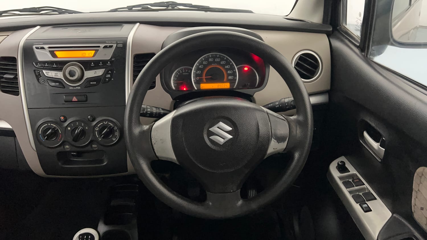 Used 2013 Maruti Suzuki Wagon R VXI Petrol Manual interior STEERING VIEW