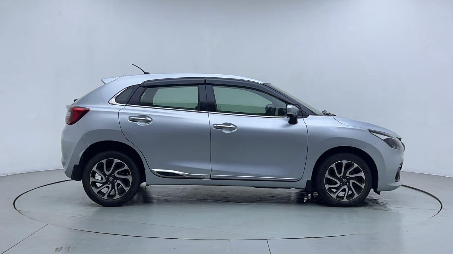 Used 2022 Maruti Suzuki Baleno Alpha AGS Petrol Automatic exterior RIGHT SIDE VIEW