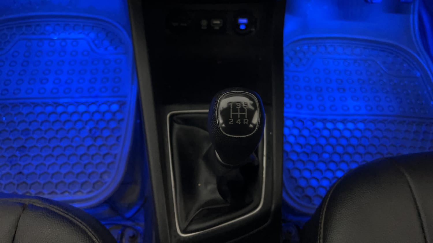 Used 2019 Hyundai Elite i20 Asta 1.2 Petrol Manual interior GEAR  KNOB VIEW