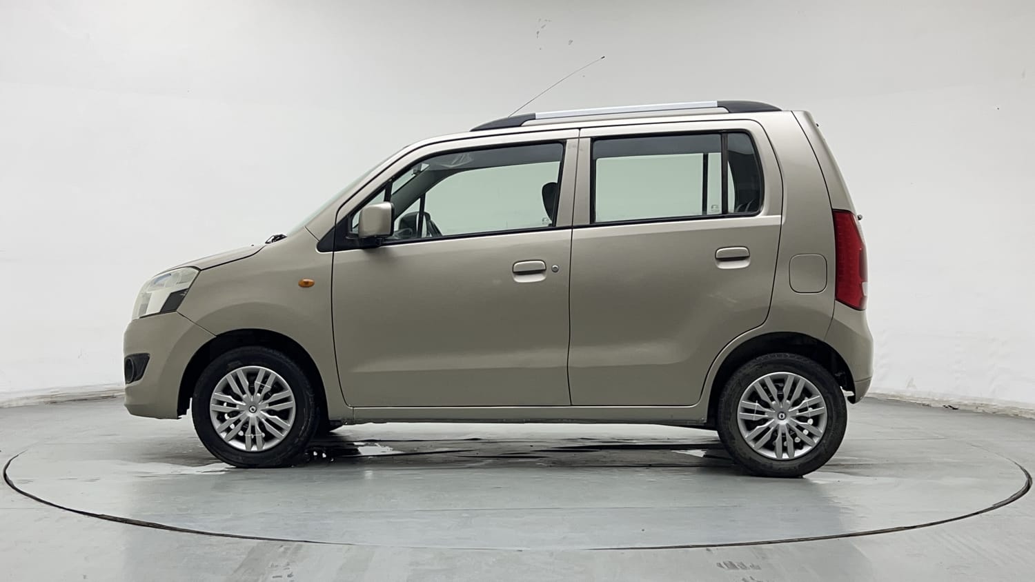 Used 2013 Maruti Suzuki Wagon R VXI Petrol Manual exterior LEFT SIDE VIEW