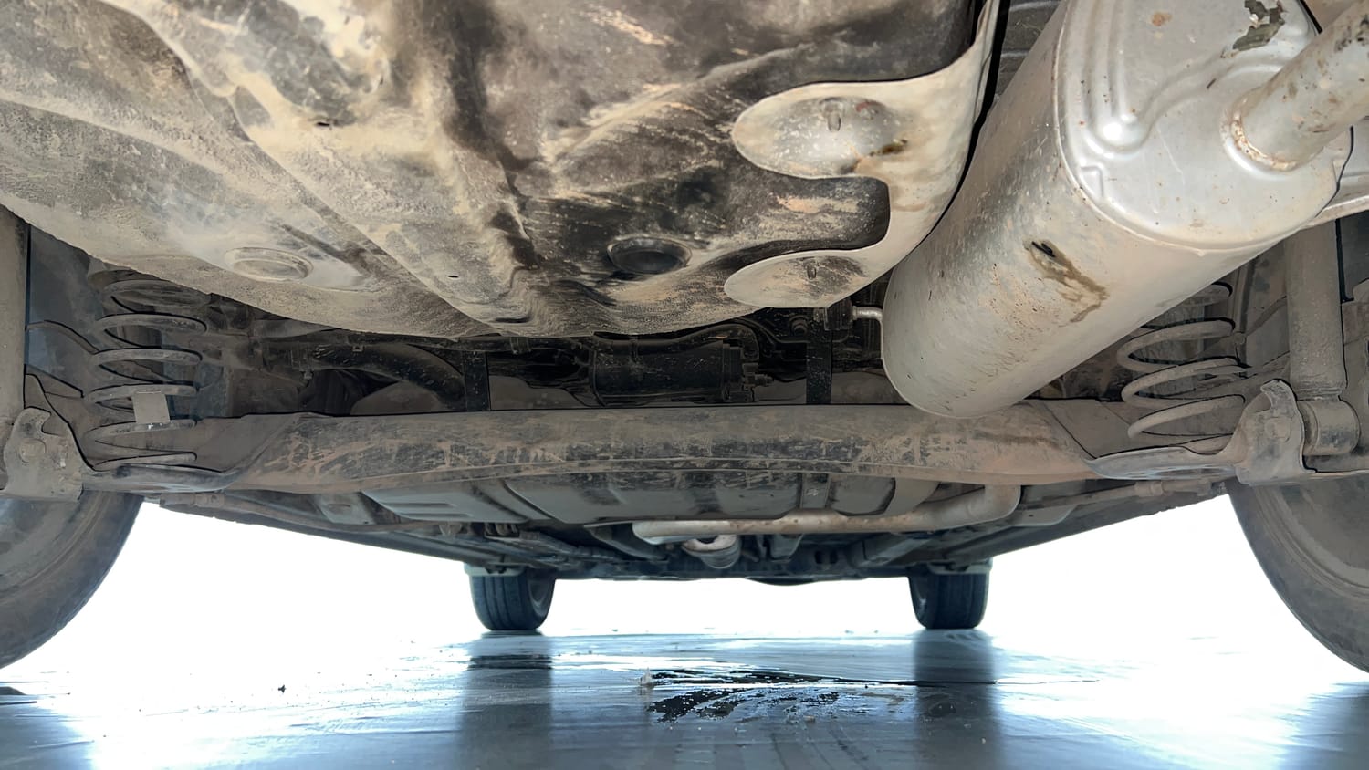 Used 2021 Hyundai Verna SX 1.5 MPi Petrol Manual extra REAR UNDERBODY VIEW (TAKEN FROM REAR)
