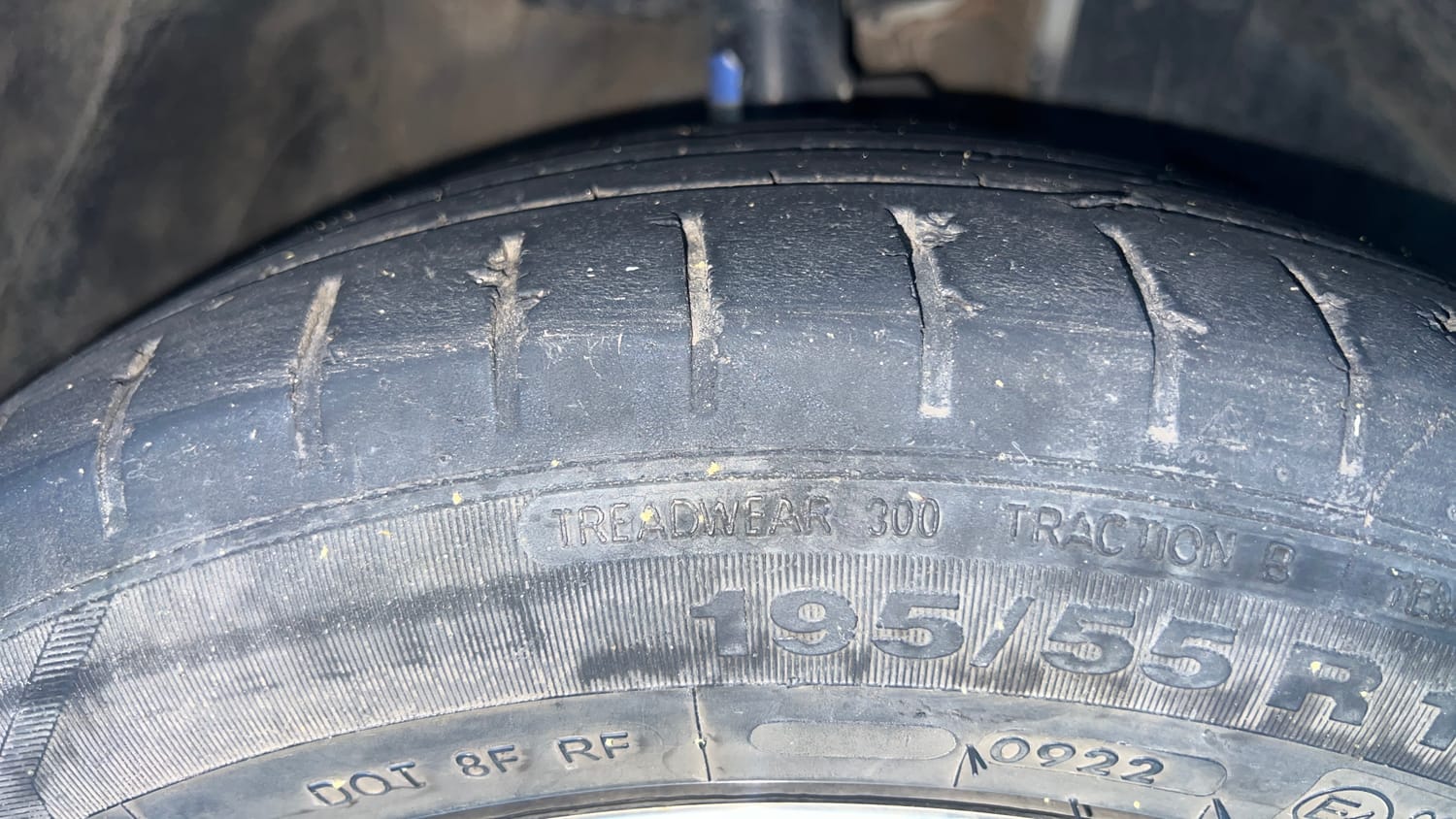 Used 2022 Maruti Suzuki Baleno Alpha AGS Petrol Automatic tyres RIGHT FRONT TYRE TREAD VIEW