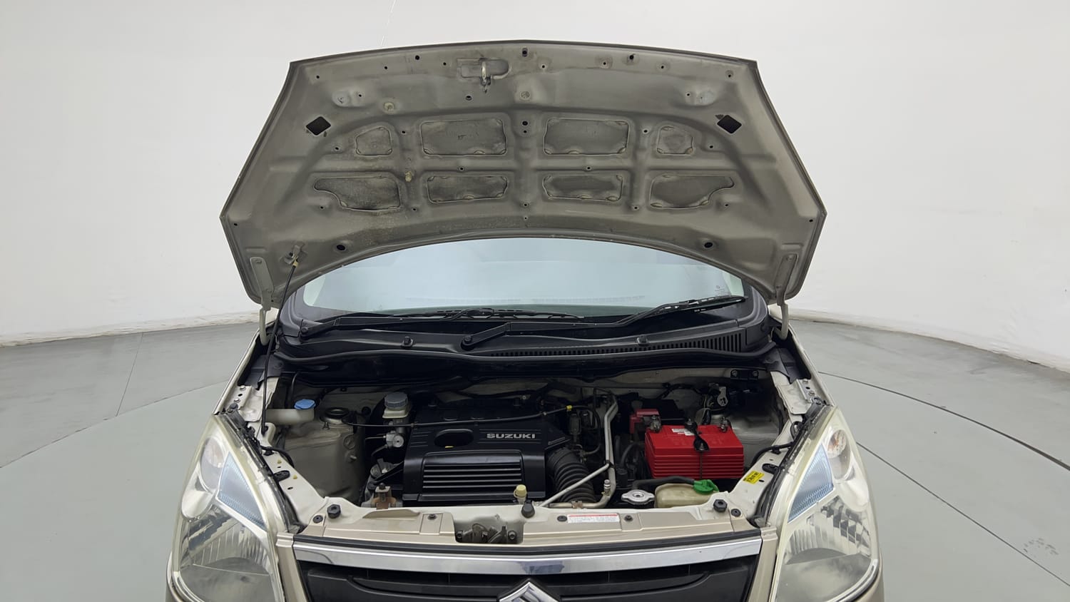 Used 2013 Maruti Suzuki Wagon R VXI Petrol Manual engine ENGINE & BONNET OPEN FRONT VIEW