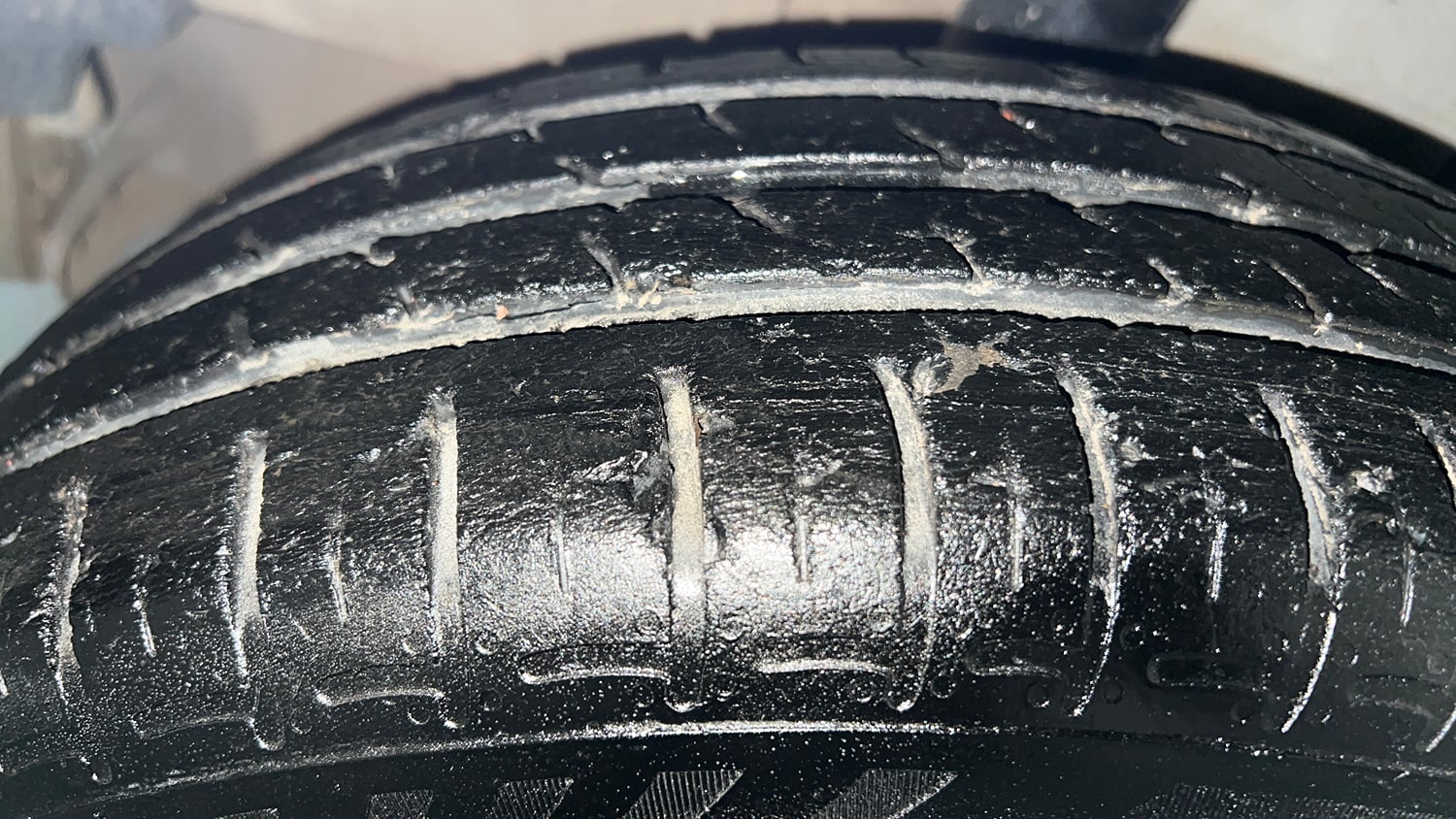 Used 2020 Hyundai Grand i10 Nios Sportz 1.2 Kappa VTVT Petrol Manual tyres RIGHT REAR TYRE TREAD VIEW