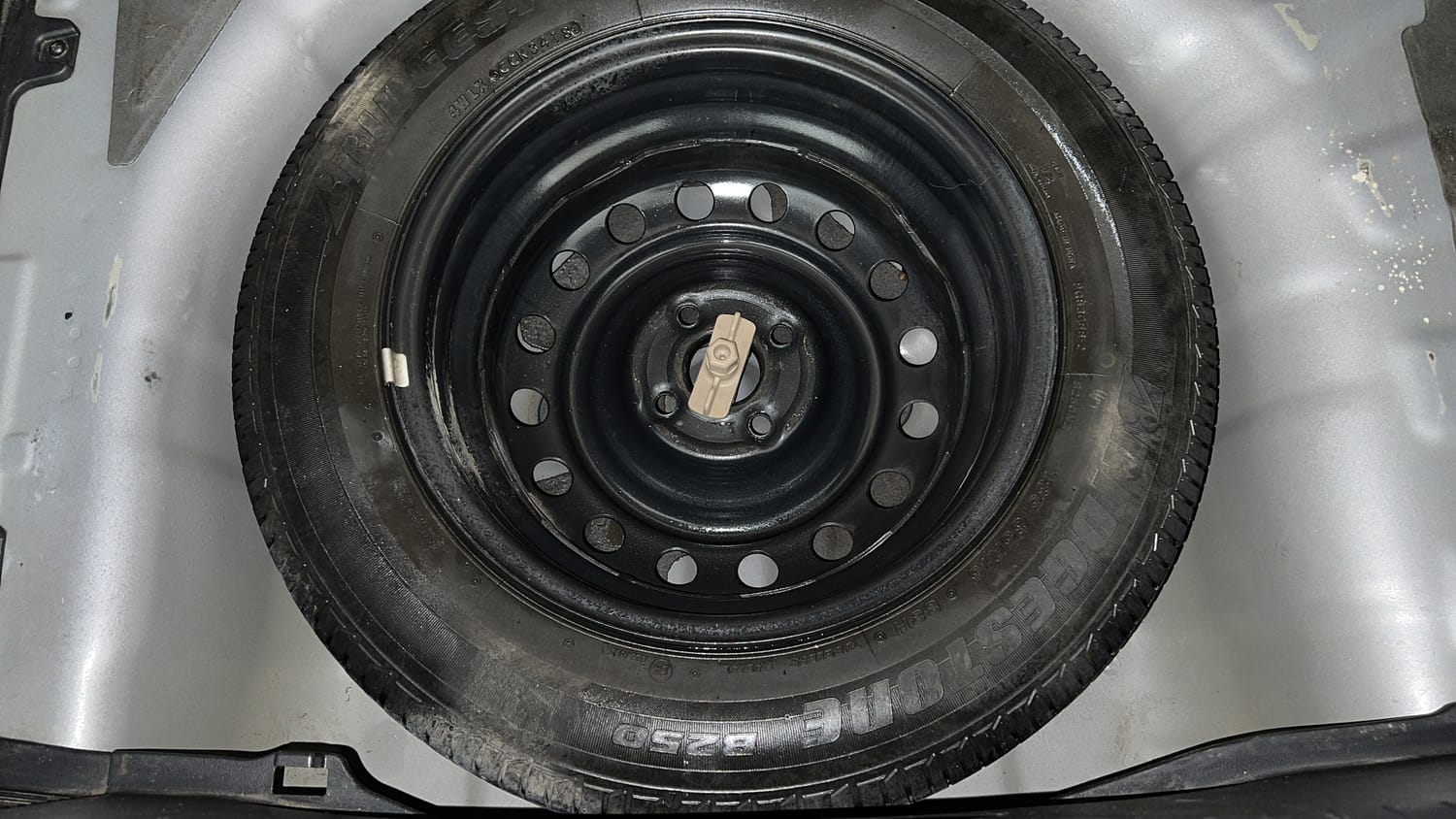 Used 2019 Hyundai Elite i20 Asta 1.2 Petrol Manual tyres SPARE TYRE VIEW