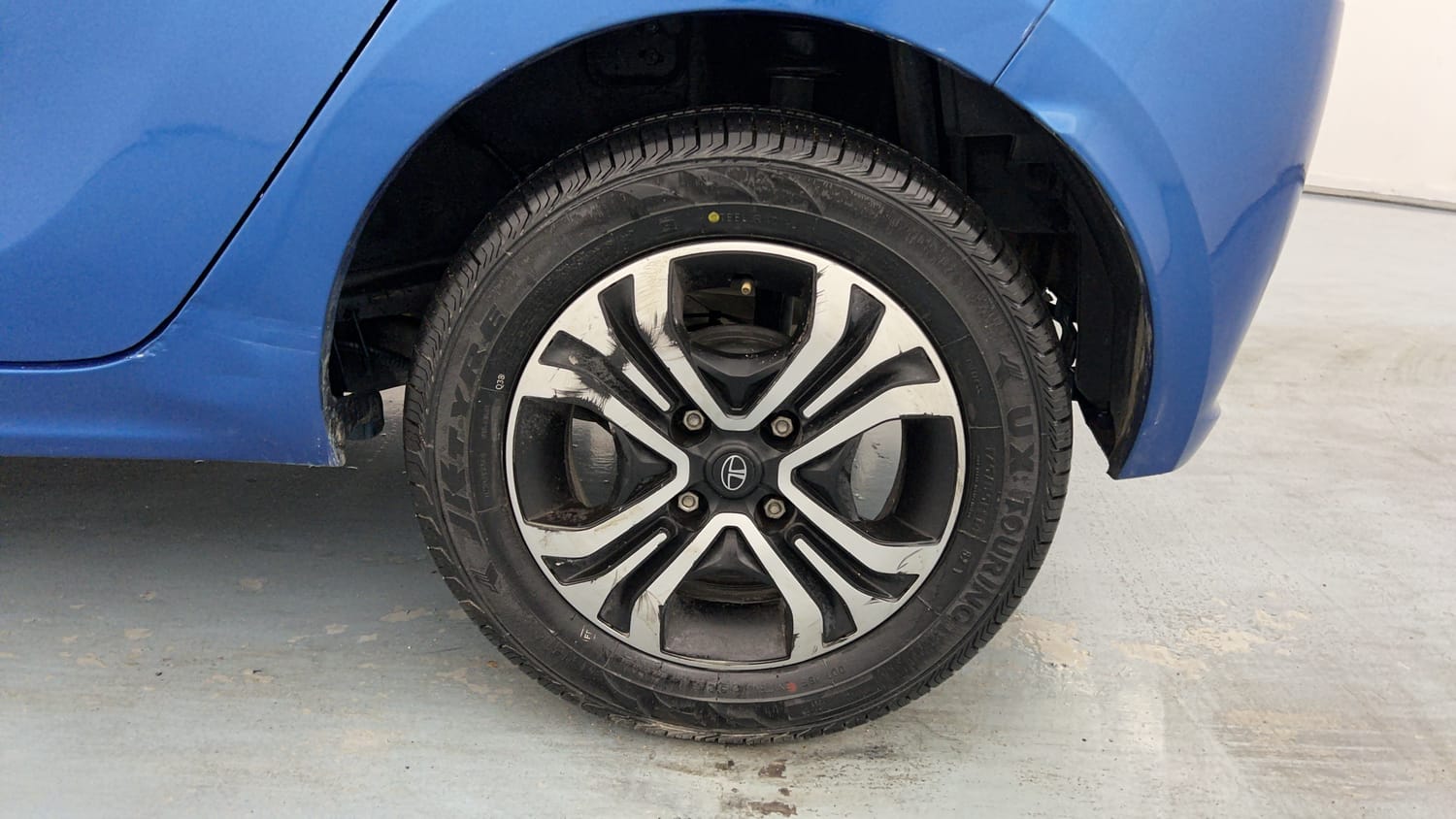 Used 2024 Tata Tiago XT Petrol Manual tyres LEFT REAR TYRE RIM VIEW