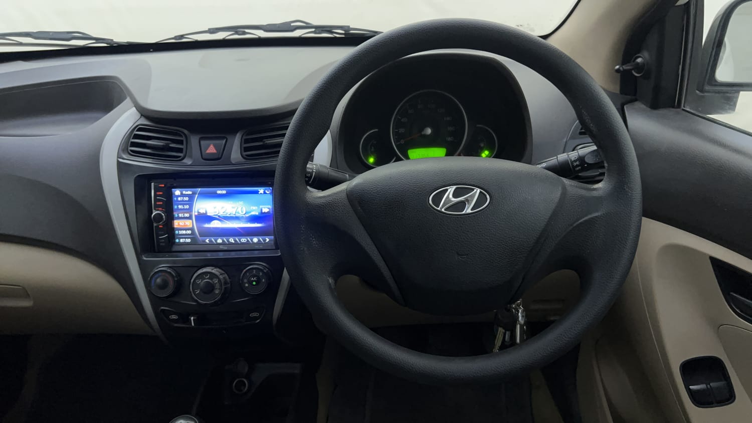 Used 2012 Hyundai Eon Magna Petrol Manual interior STEERING VIEW