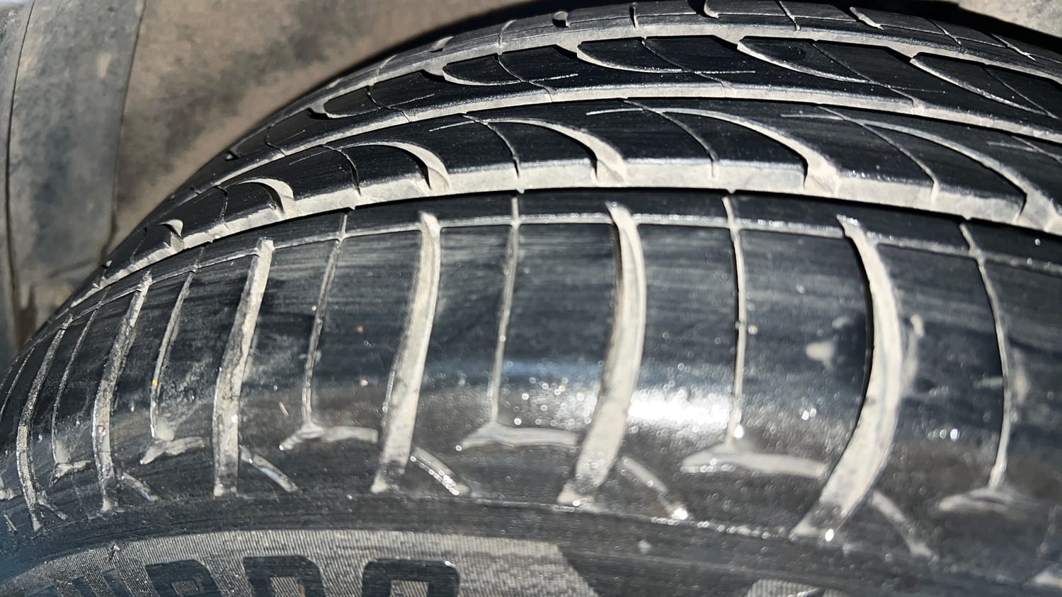 Used 2021 Hyundai Verna SX 1.5 MPi Petrol Manual tyres RIGHT FRONT TYRE TREAD VIEW