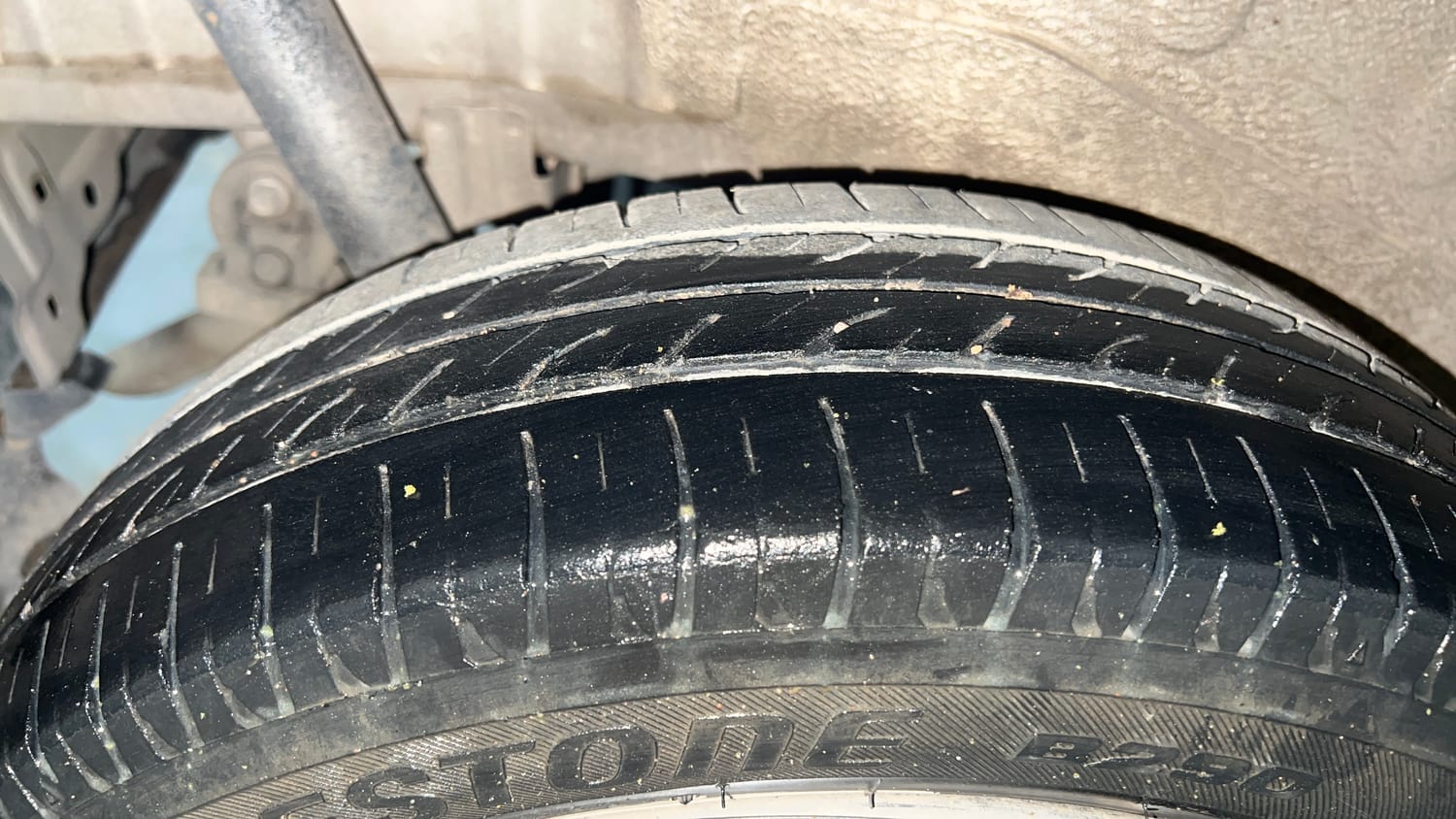 Used 2013 Maruti Suzuki Wagon R VXI Petrol Manual tyres RIGHT REAR TYRE TREAD VIEW