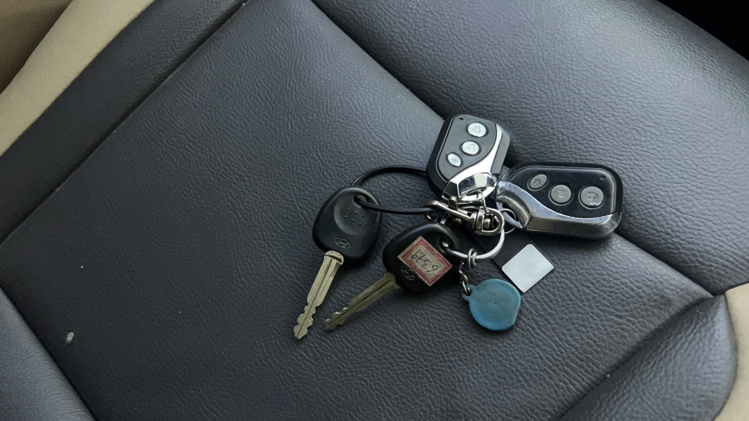 Used 2012 Hyundai Eon Magna Petrol Manual extra CAR KEY VIEW