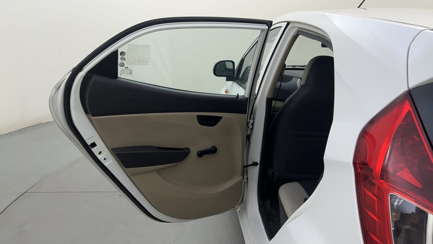 Used 2012 Hyundai Eon Magna Petrol Manual interior LEFT REAR DOOR OPEN VIEW