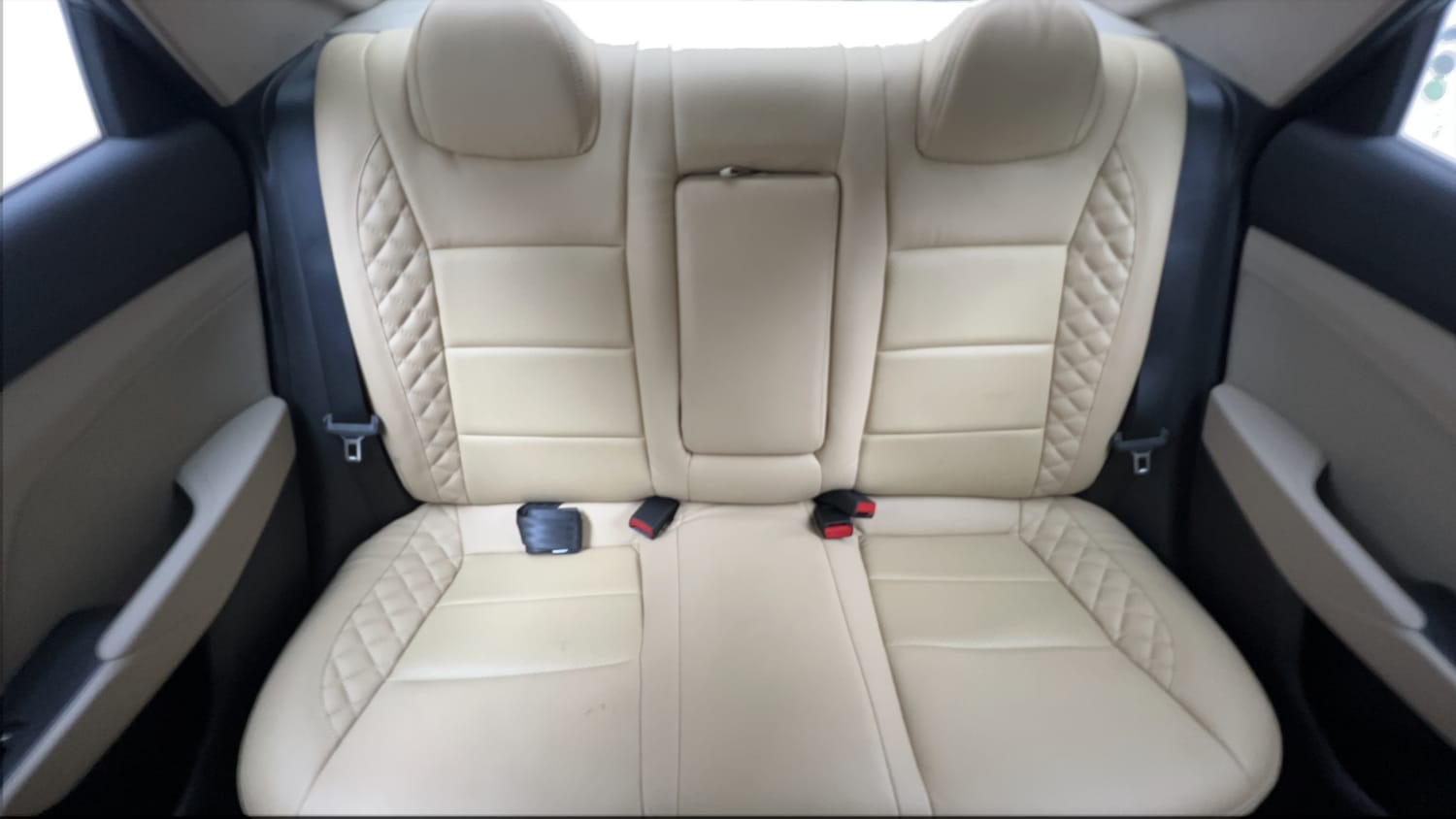 Used 2021 Hyundai Verna SX 1.5 MPi Petrol Manual interior REAR SEAT CONDITION VIEW