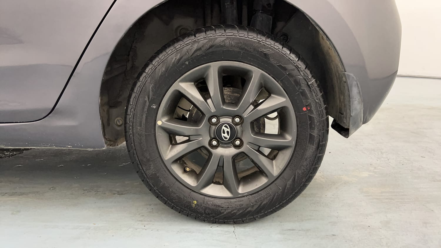 Used 2019 Hyundai Elite i20 Asta 1.2 Petrol Manual tyres LEFT REAR TYRE RIM VIEW