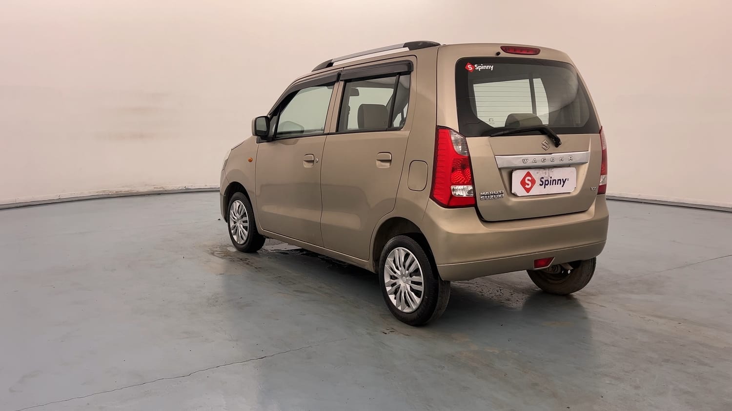 Used 2013 Maruti Suzuki Wagon R VXI Petrol Manual exterior LEFT REAR CORNER VIEW