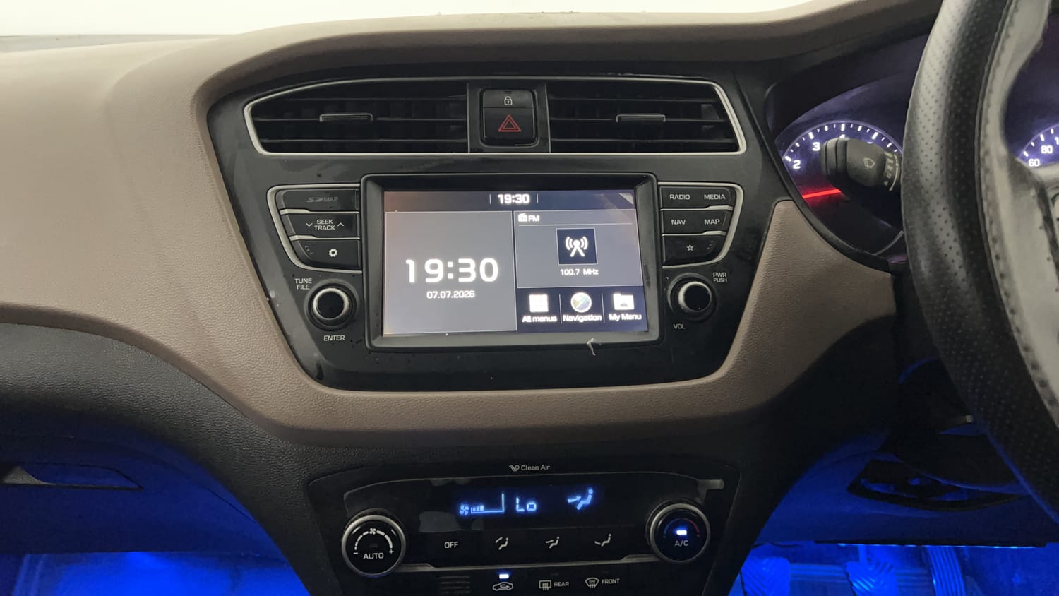 Used 2019 Hyundai Elite i20 Asta 1.2 Petrol Manual interior MUSIC SYSTEM & AC CONTROL VIEW