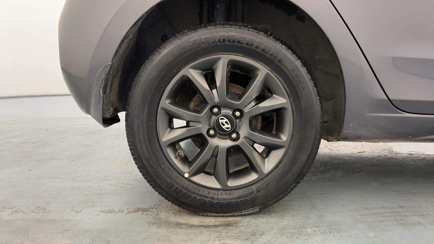 Used 2019 Hyundai Elite i20 Asta 1.2 Petrol Manual tyres RIGHT REAR TYRE RIM VIEW