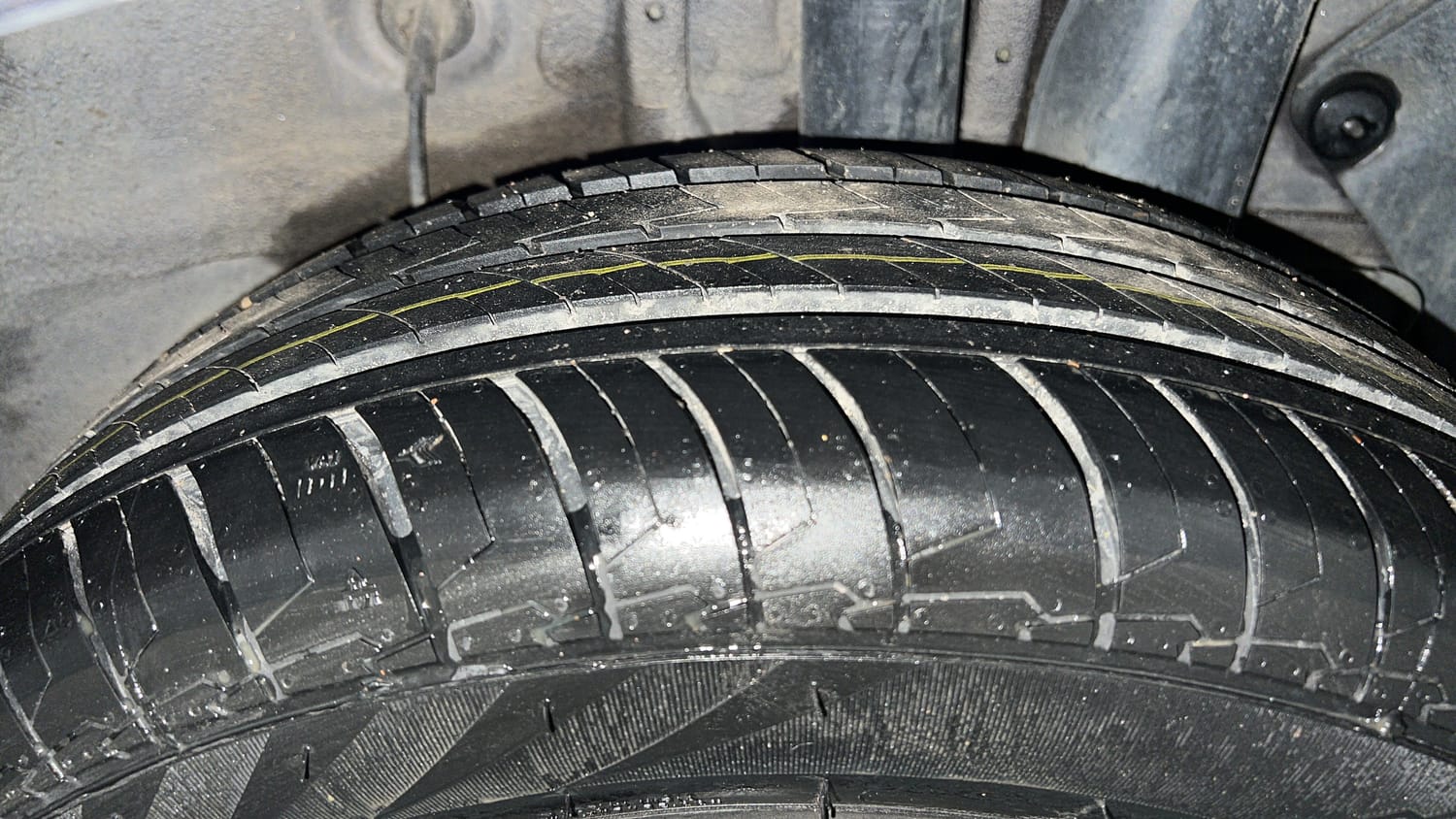 Used 2019 Hyundai Elite i20 Asta 1.2 Petrol Manual tyres LEFT REAR TYRE TREAD VIEW