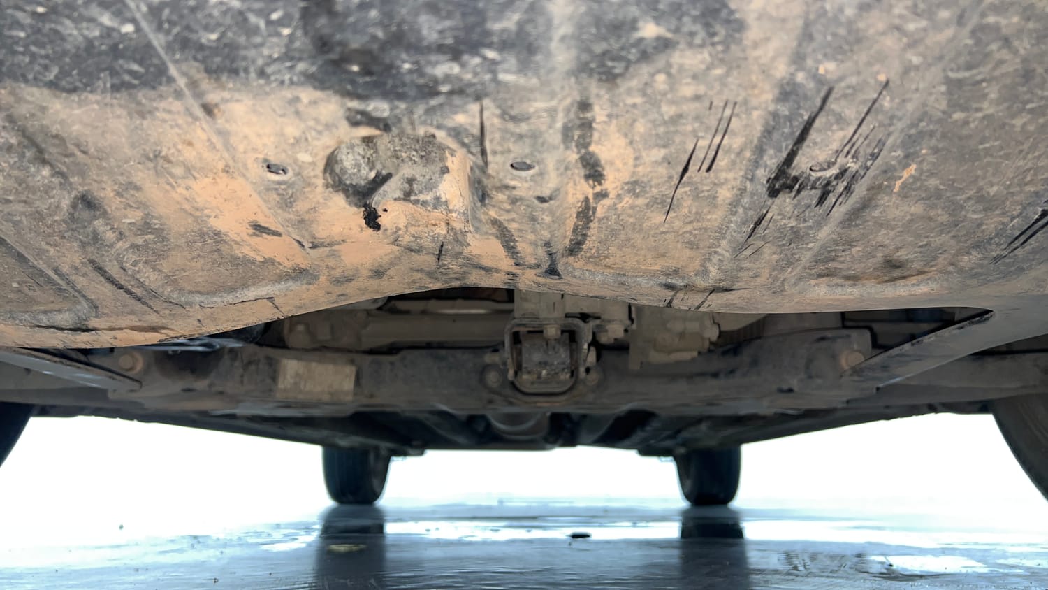 Used 2021 Hyundai Verna SX 1.5 MPi Petrol Manual extra FRONT LEFT UNDERBODY VIEW