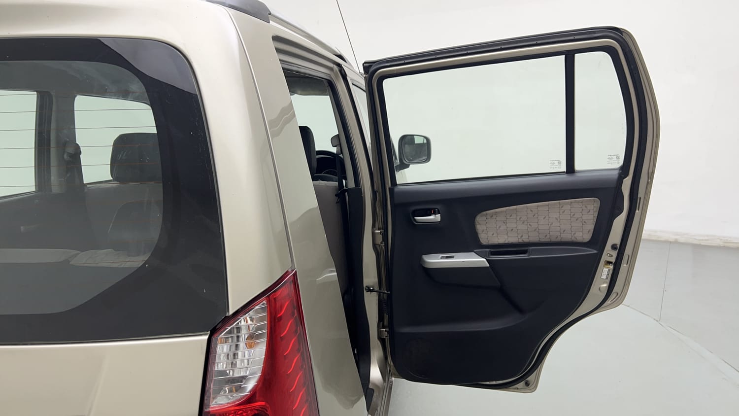 Used 2013 Maruti Suzuki Wagon R VXI Petrol Manual interior RIGHT REAR DOOR OPEN VIEW