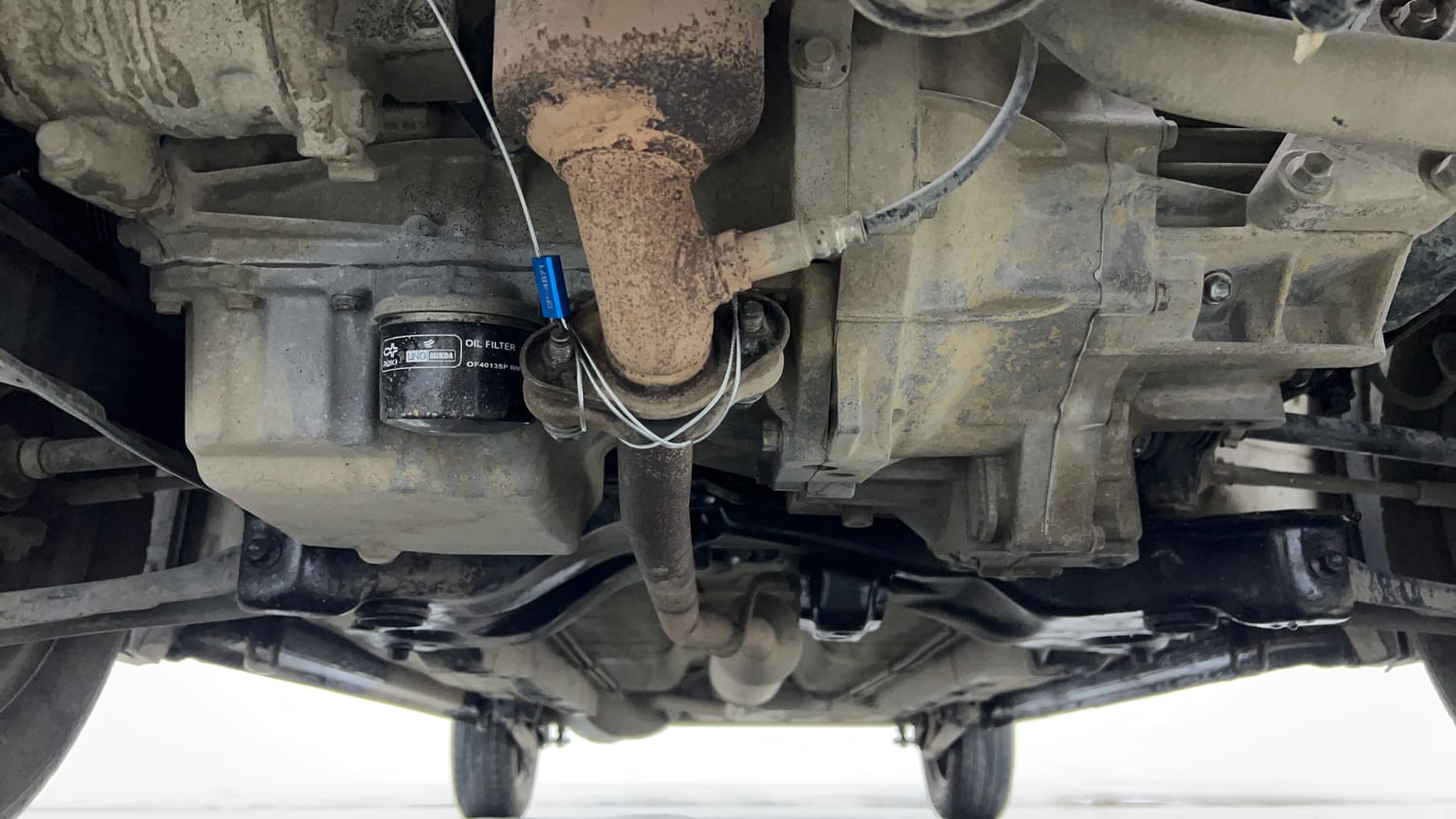 Used 2013 Maruti Suzuki Wagon R VXI Petrol Manual extra FRONT LEFT UNDERBODY VIEW