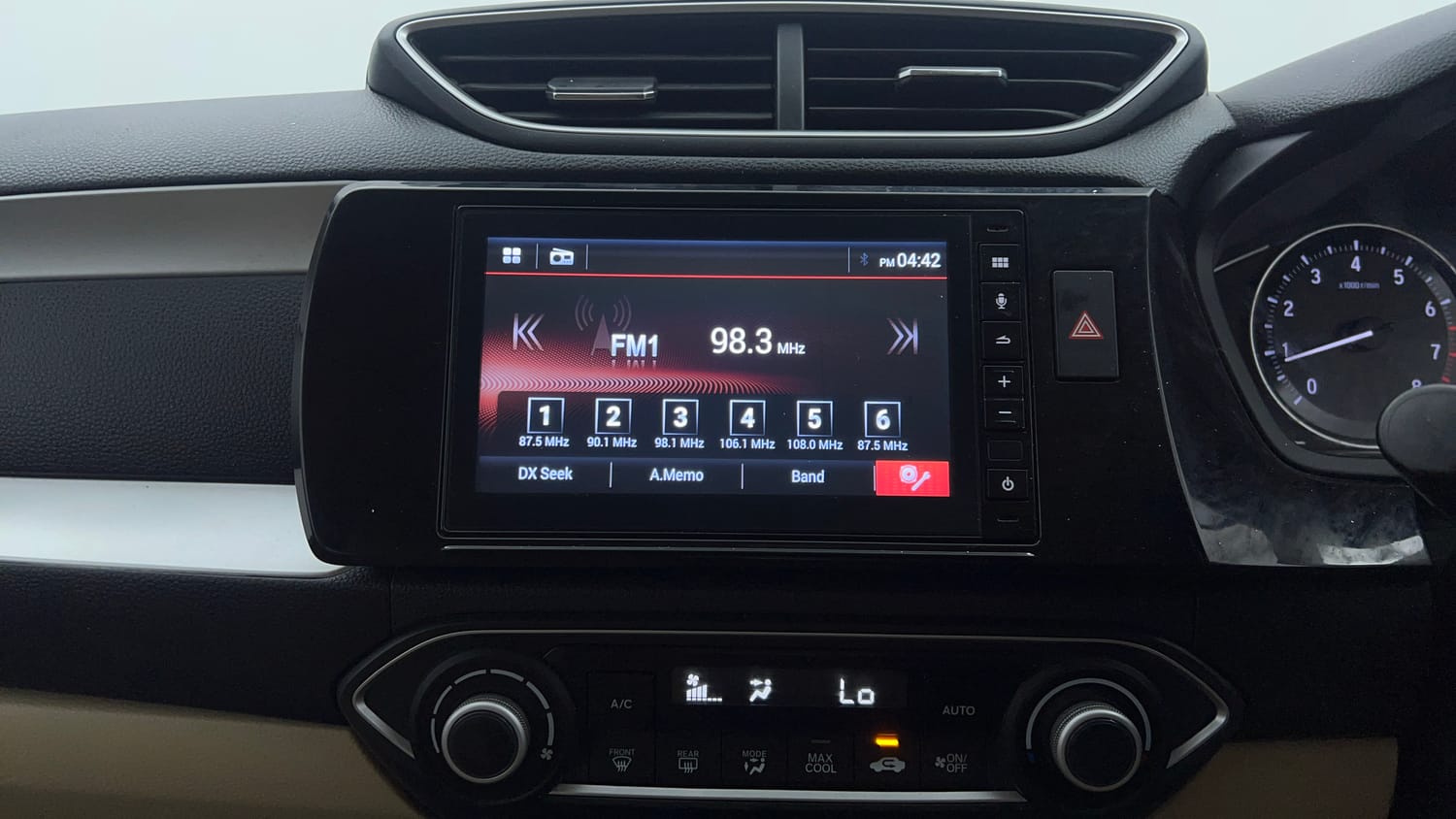 Used 2024 Honda Amaze VX 1.2 Petrol CVT Petrol Automatic top_features Integrated (in-dash) music system
