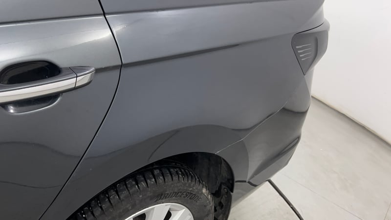 Used 2023 Volkswagen Virtus Highline 1.0 TSI MT Petrol Manual dents MINOR DENT
