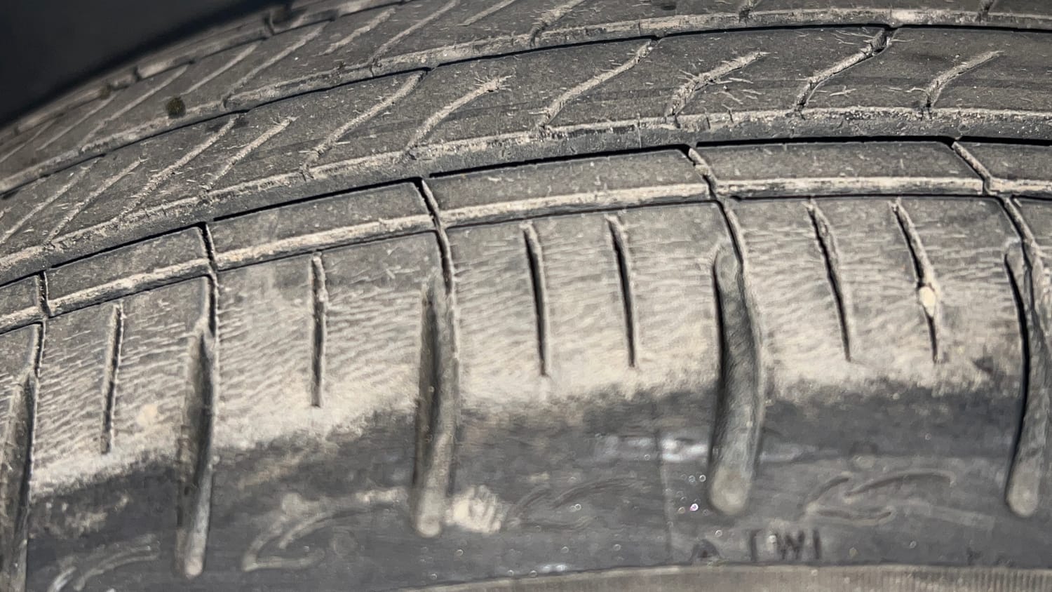 Used 2020 Tata Tigor XZ Plus Petrol Manual tyres RIGHT FRONT TYRE TREAD VIEW