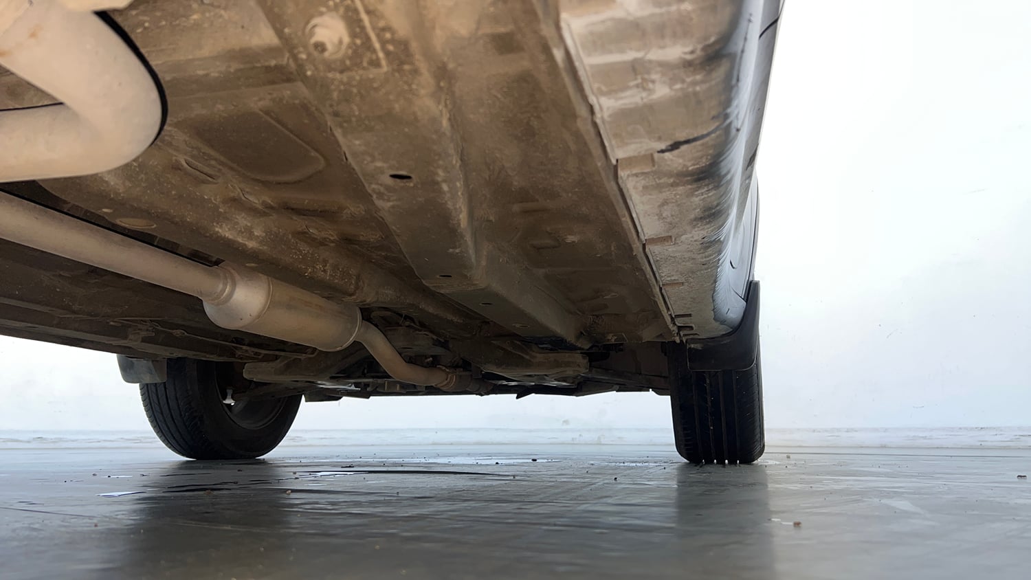 Used 2017 Tata Nexon XZ Plus Petrol Manual extra REAR RIGHT UNDERBODY VIEW