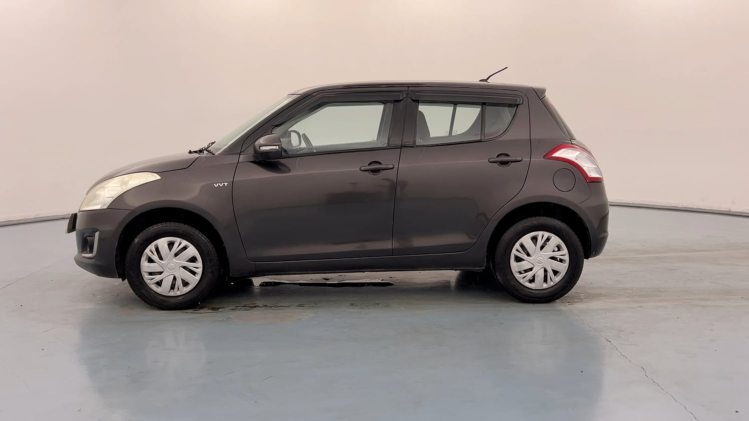 Used 2017 Maruti Suzuki Swift VXi Petrol Manual exterior LEFT SIDE VIEW