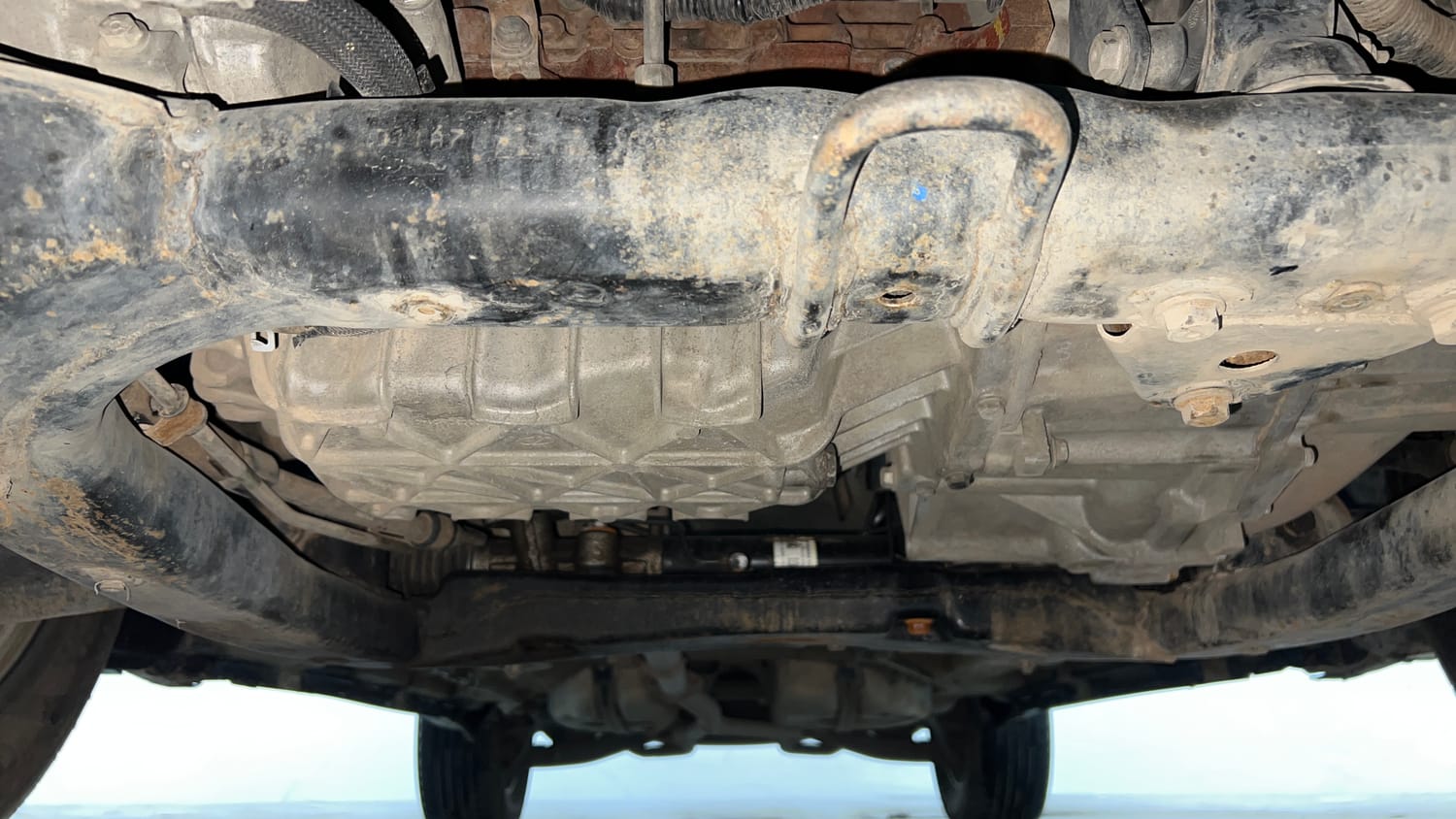 Used 2019 Mahindra XUV500 W9 Diesel Manual extra FRONT LEFT UNDERBODY VIEW