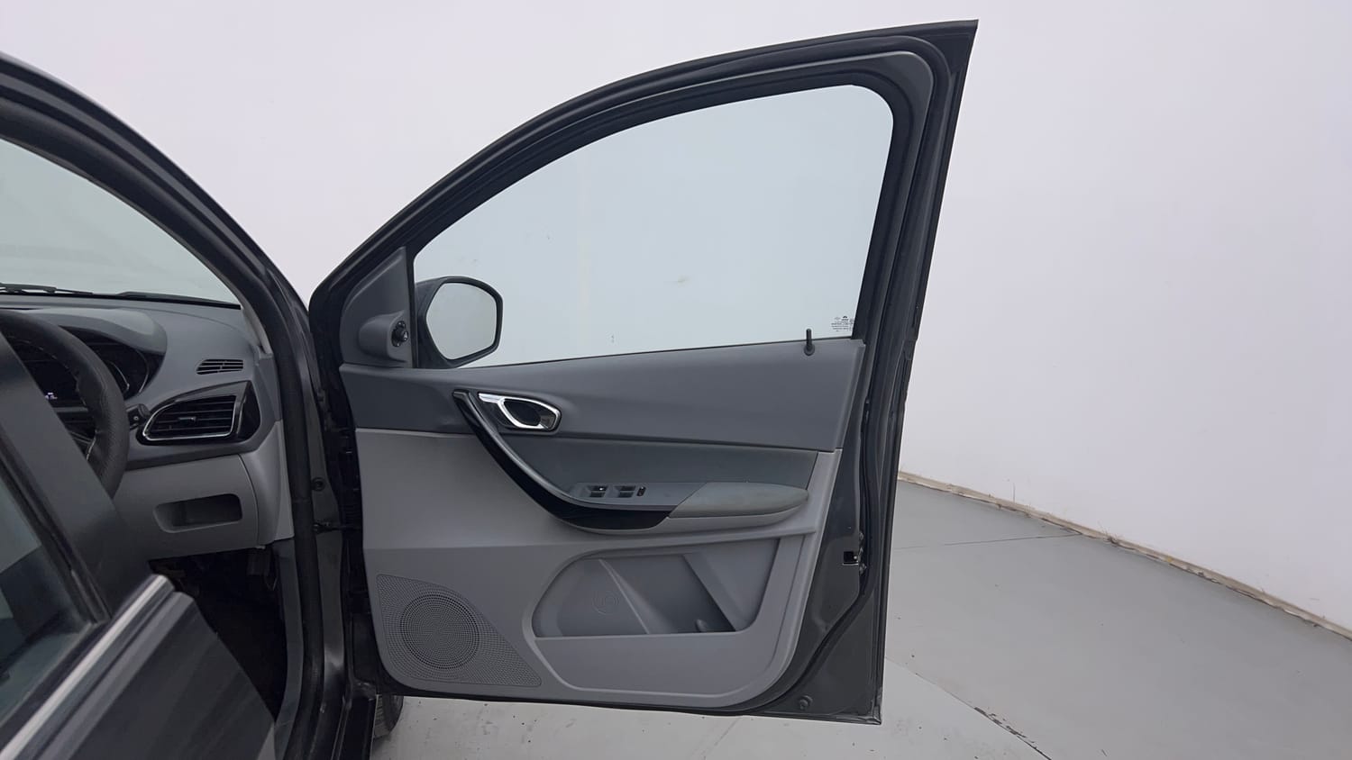 Used 2020 Tata Tigor XZ Plus Petrol Manual interior RIGHT FRONT DOOR OPEN VIEW