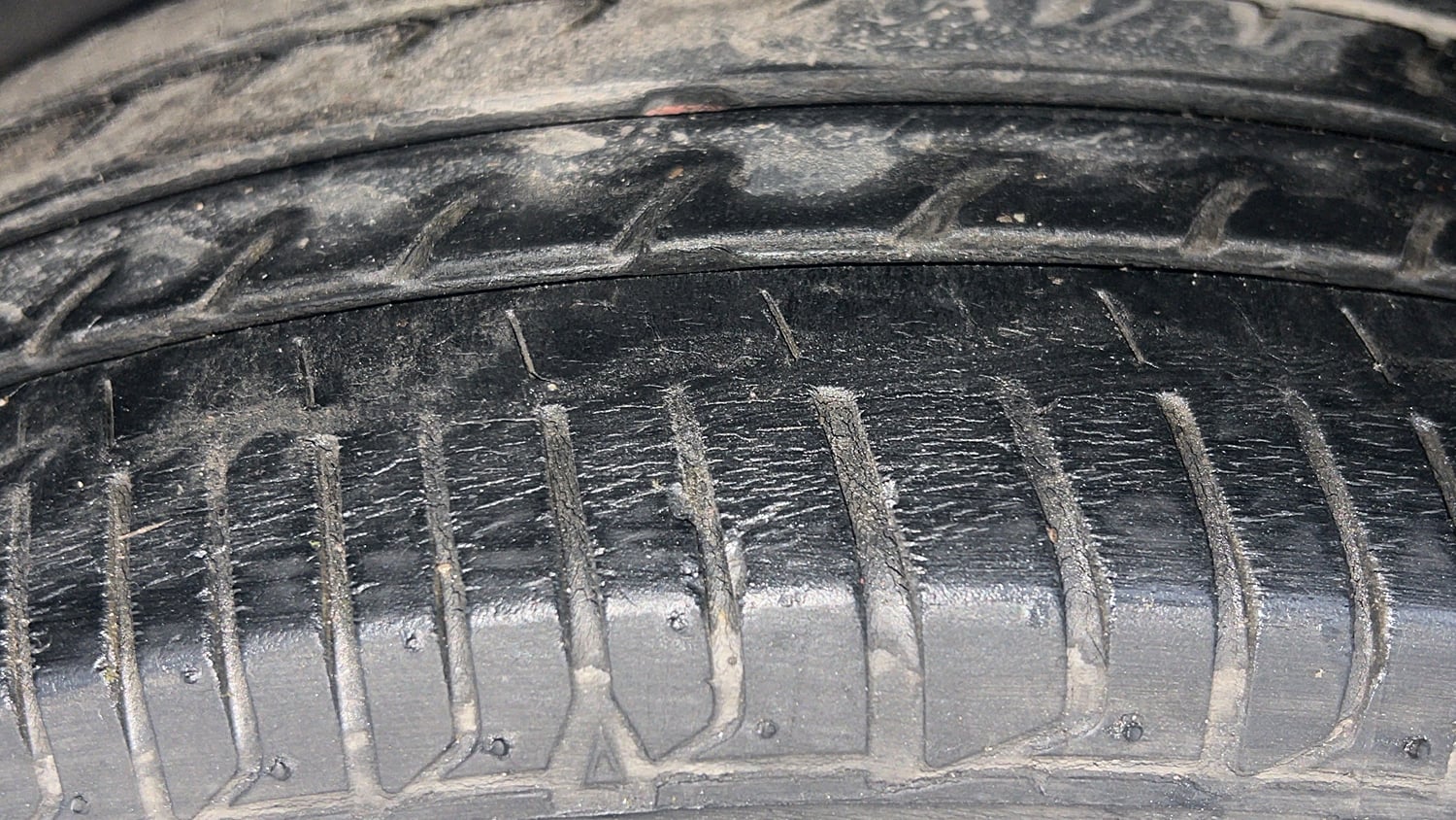 Used 2022 Honda City 4th Generation V Petrol Petrol Manual tyres LEFT FRONT TYRE TREAD VIEW