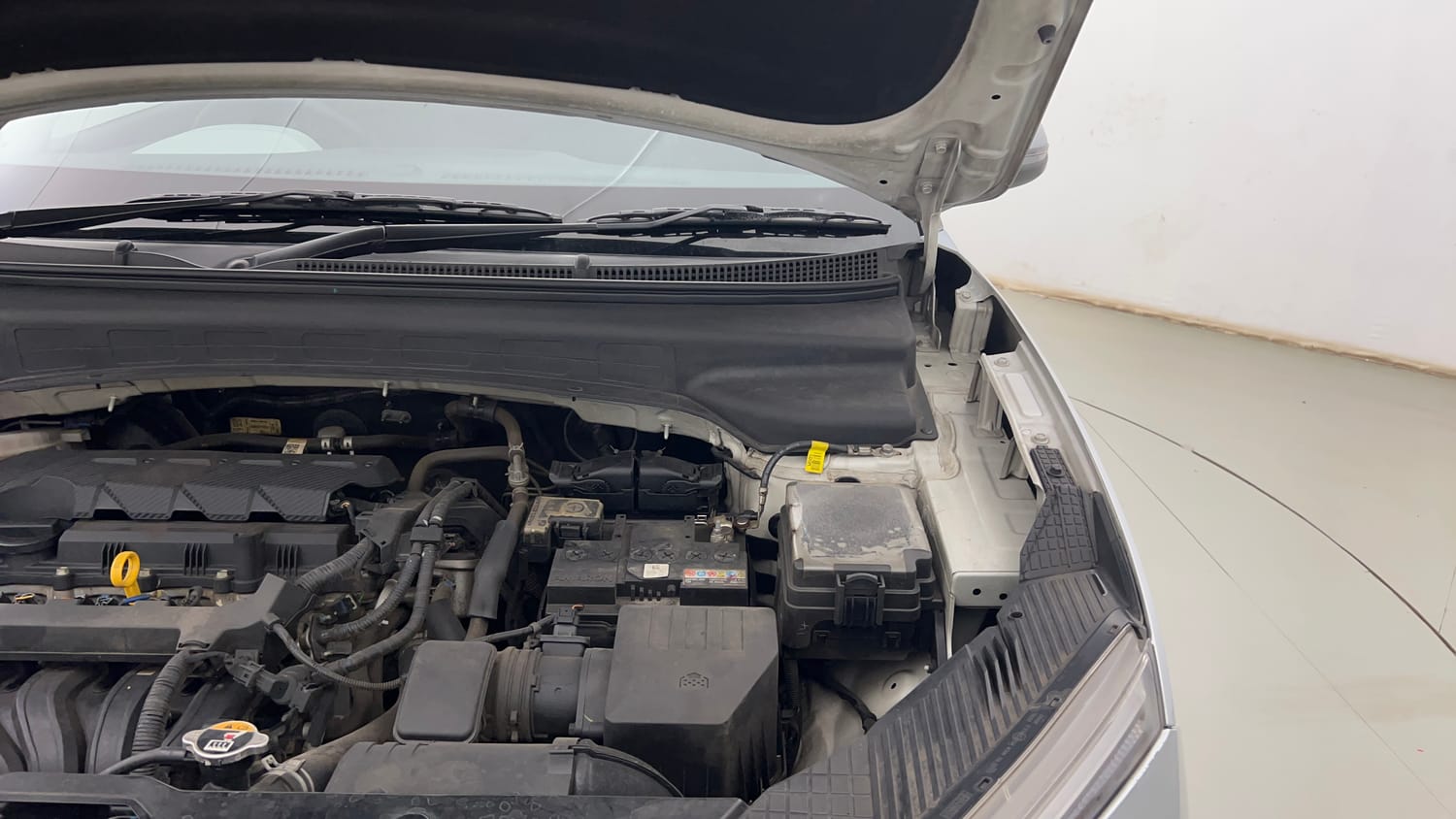Used 2022 Hyundai Creta EX 1.5 Petrol Petrol Manual engine ENGINE LEFT SIDE HINGE & APRON VIEW