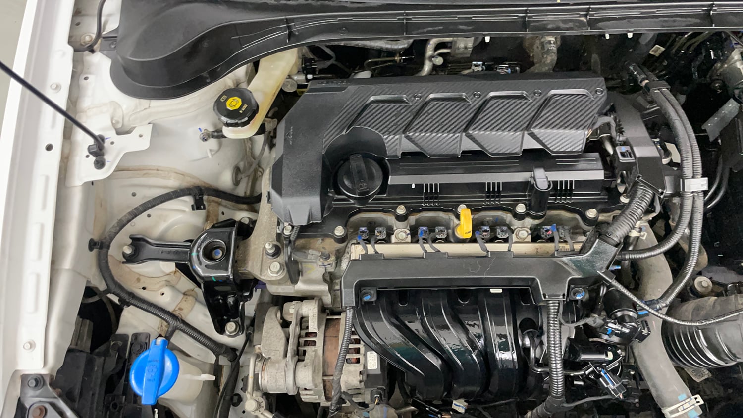 Used 2024 Hyundai Verna SX 1.5 Petrol MT Petrol Manual engine ENGINE RIGHT SIDE VIEW