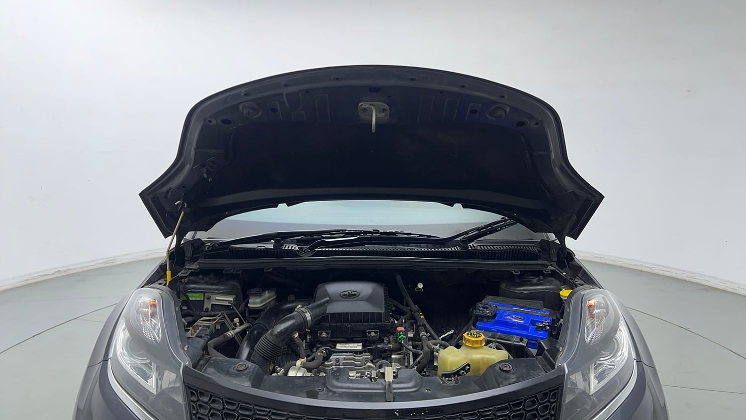 Used 2017 Tata Nexon XZ Plus Petrol Manual engine ENGINE & BONNET OPEN FRONT VIEW