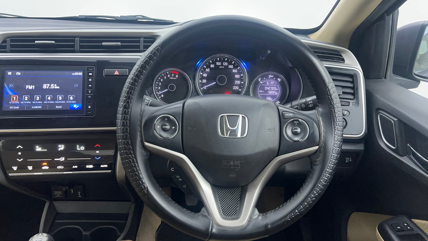 Used 2022 Honda City 4th Generation V Petrol Petrol Manual interior STEERING VIEW