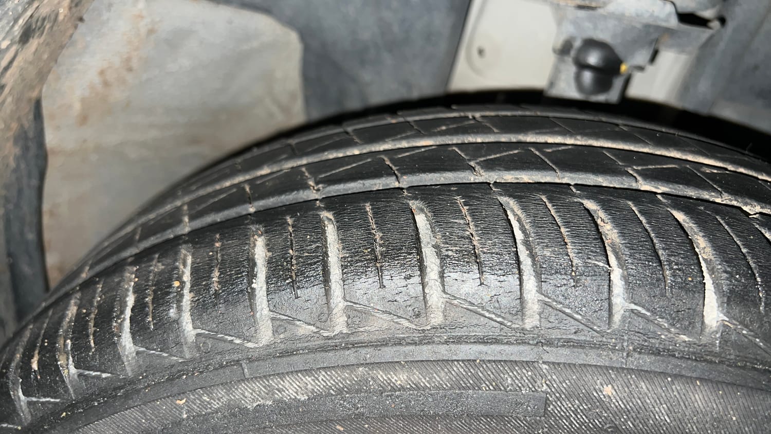 Used 2023 Renault Kwid CLIMBER AMT Petrol Automatic tyres RIGHT FRONT TYRE TREAD VIEW