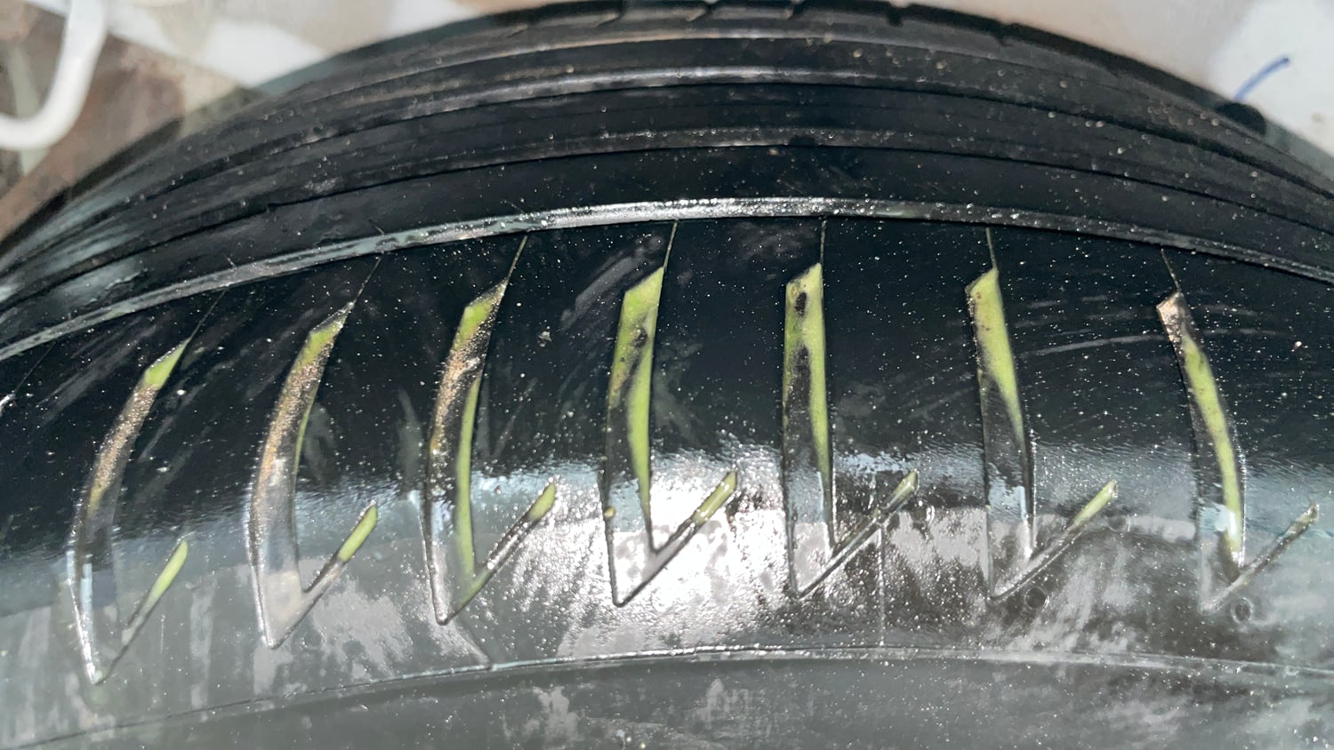 Used 2024 Hyundai Verna SX 1.5 Petrol MT Petrol Manual tyres RIGHT REAR TYRE TREAD VIEW