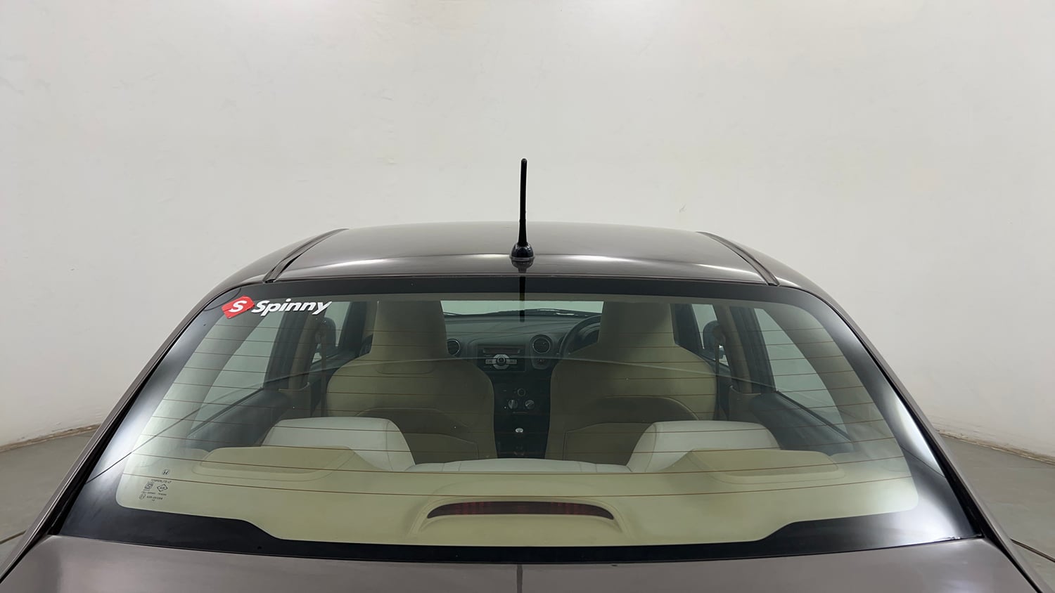 Used 2015 Honda Amaze 1.2 VX i-VTEC Petrol Manual exterior BACK WINDSHIELD VIEW