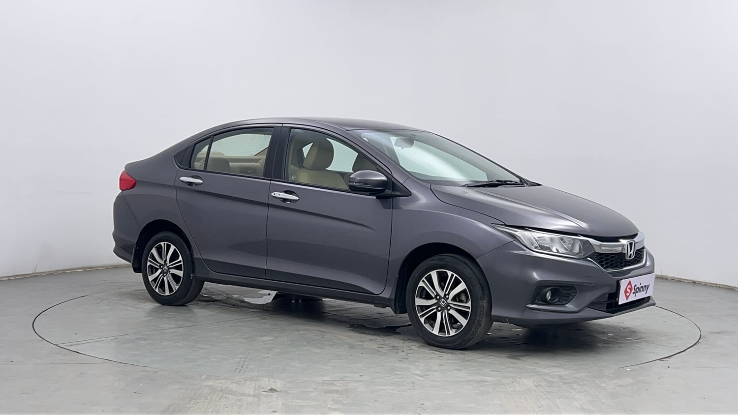 Used 2022 Honda City 4th Generation V Petrol Petrol Manual exterior RIGHT FRONT CORNER VIEW
