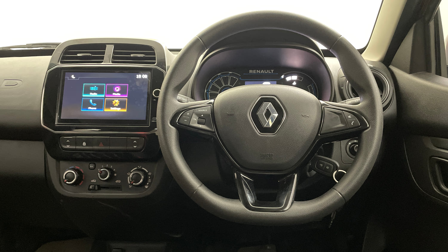 Used 2025 Renault Kwid RXT 1.0L AMT Petrol Automatic interior STEERING VIEW