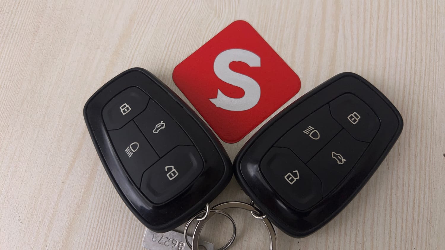 Used 2020 Tata Tigor XZ Plus Petrol Manual extra CAR KEY VIEW