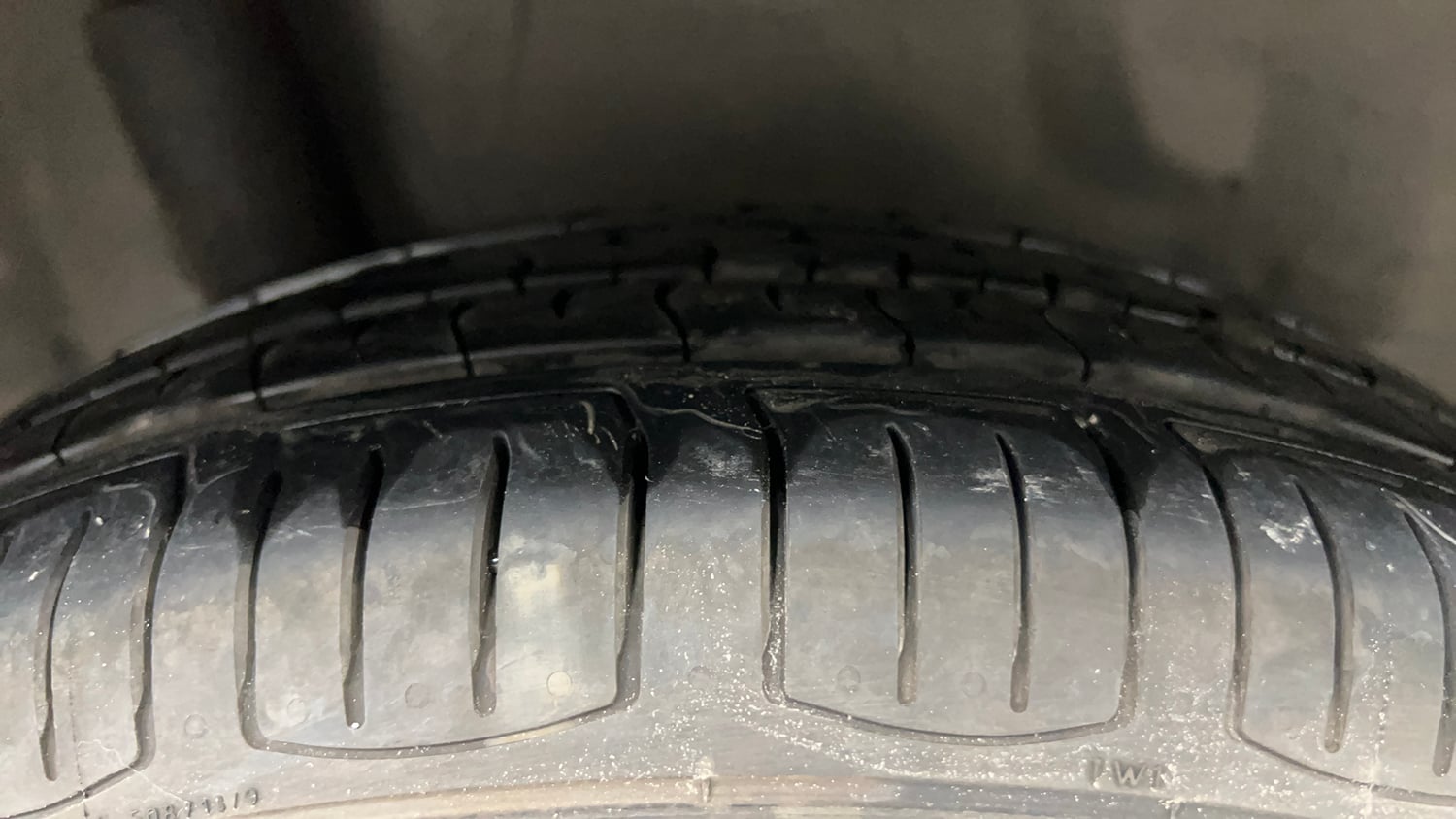 Used 2015 Honda Amaze 1.2 VX i-VTEC Petrol Manual tyres RIGHT REAR TYRE TREAD VIEW