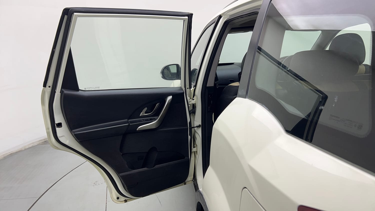 Used 2019 Mahindra XUV500 W9 Diesel Manual interior LEFT REAR DOOR OPEN VIEW
