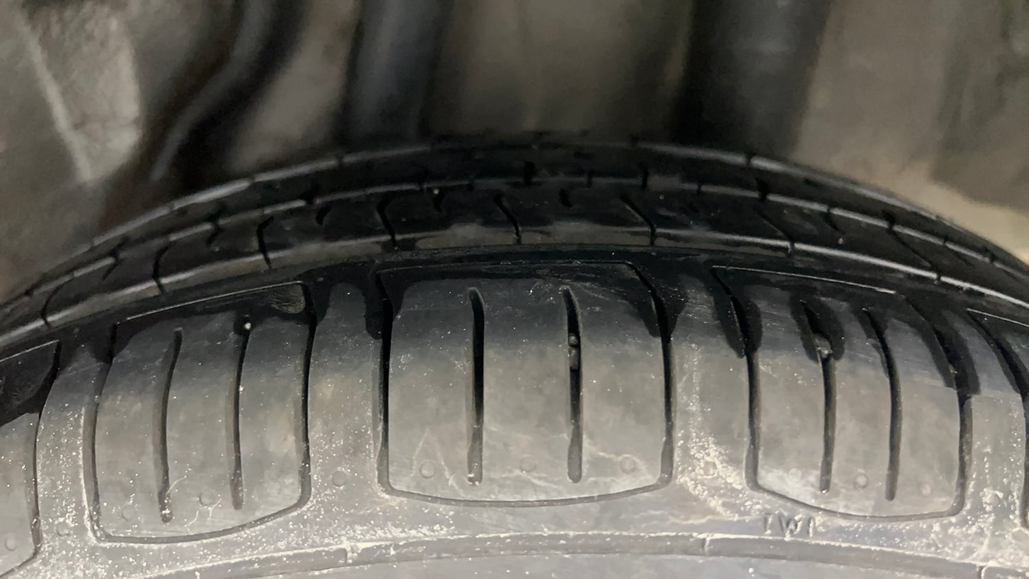 Used 2015 Honda Amaze 1.2 VX i-VTEC Petrol Manual tyres LEFT REAR TYRE TREAD VIEW