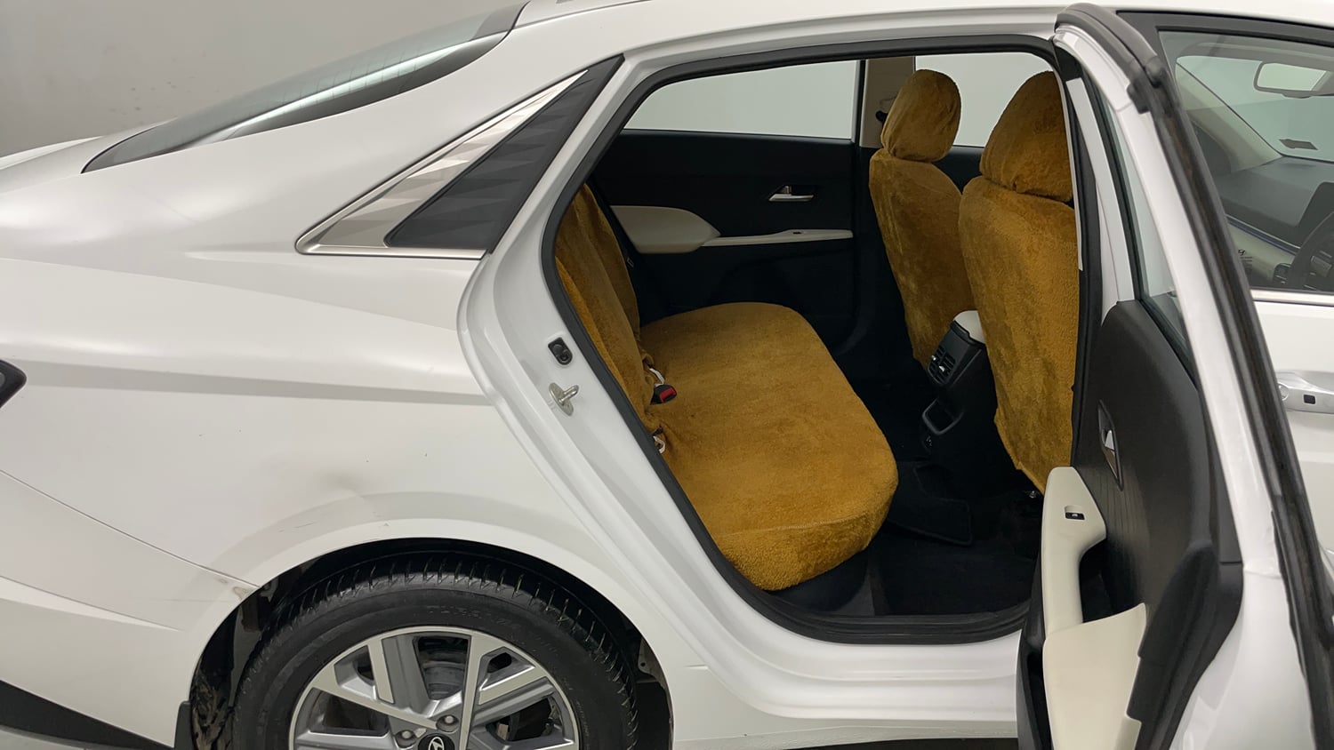 Used 2024 Hyundai Verna SX 1.5 Petrol MT Petrol Manual interior RIGHT SIDE REAR DOOR CABIN VIEW