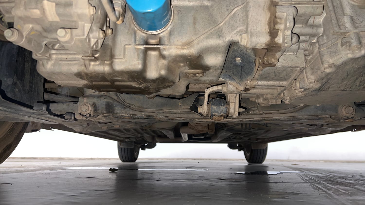 Used 2024 Honda Amaze VX 1.2 Petrol CVT Petrol Automatic extra FRONT LEFT UNDERBODY VIEW