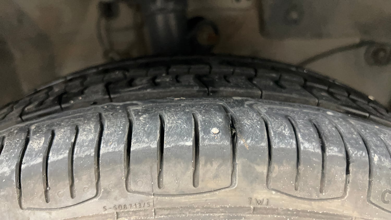 Used 2015 Honda Amaze 1.2 VX i-VTEC Petrol Manual tyres RIGHT FRONT TYRE TREAD VIEW