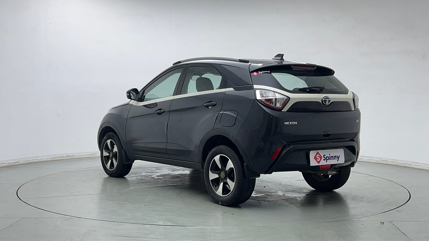 Used 2017 Tata Nexon XZ Plus Petrol Manual exterior LEFT REAR CORNER VIEW